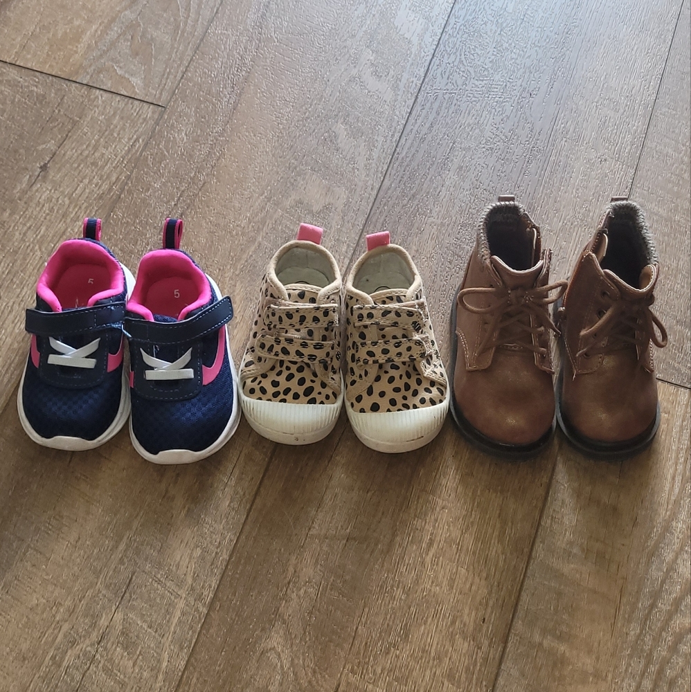 *SOLD*Baby Girl Shoes Size 5